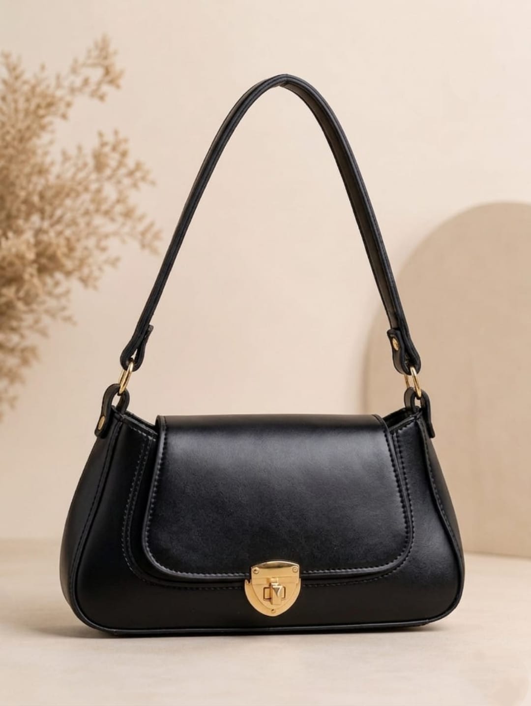 Classic Flap Shoulder Purse for Women – Premium Leather Look Handbag Black